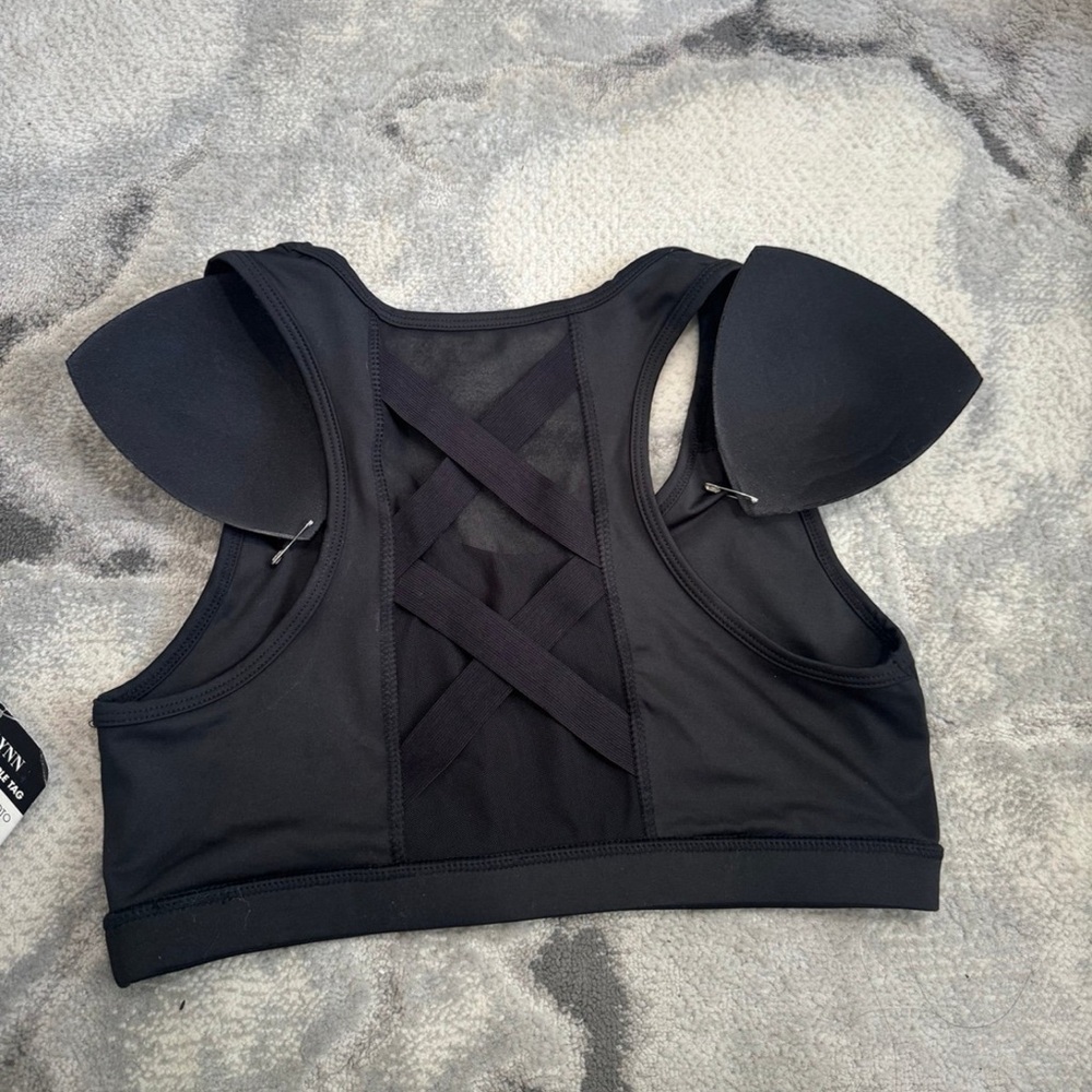 NWOT Women’s halter Sports bra size medium